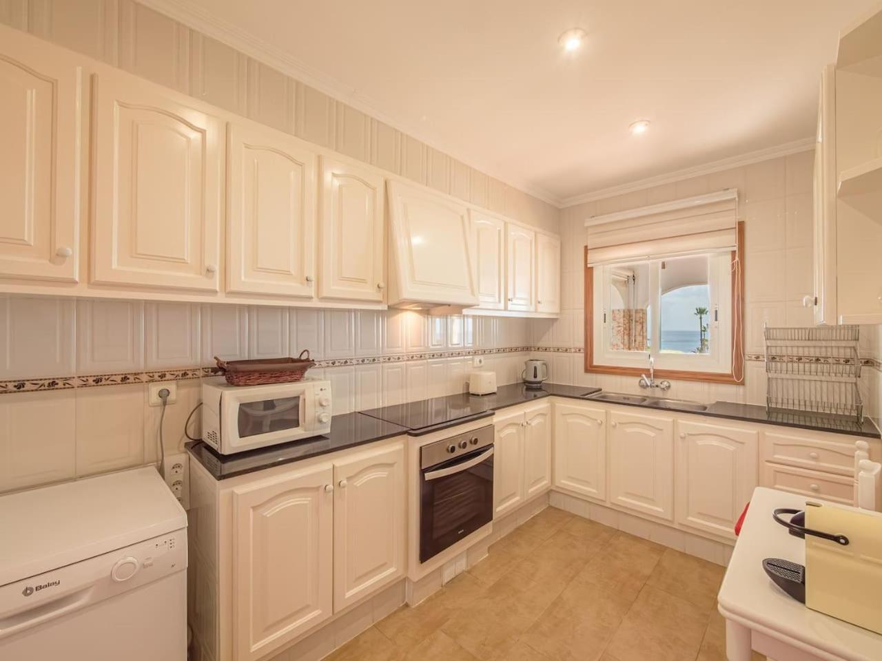 Villa Sur Binisafua Екстериор снимка