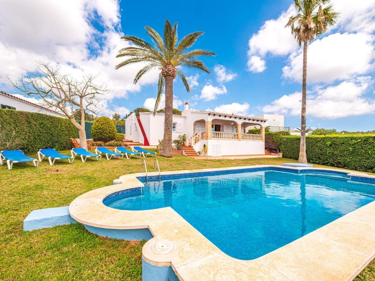 Villa Sur Binisafua Екстериор снимка